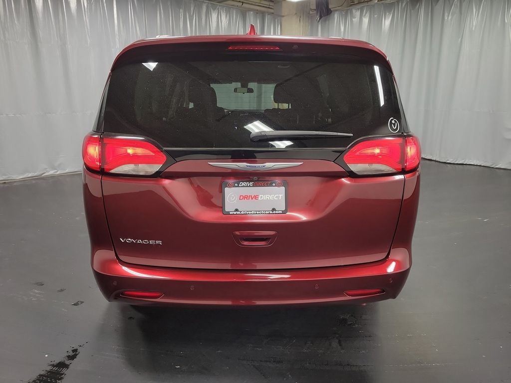 2020 Chrysler Voyager LX