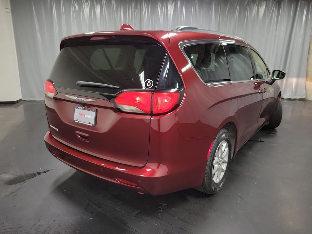 2020 Chrysler Voyager LX