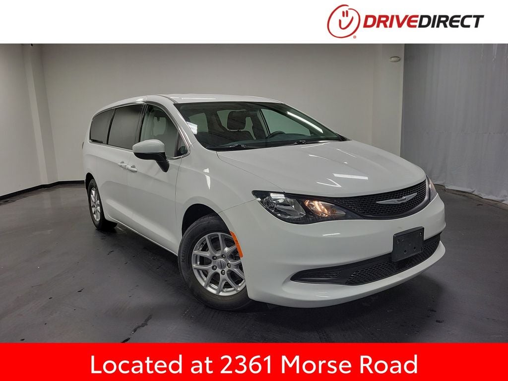 2022 Chrysler Voyager LX