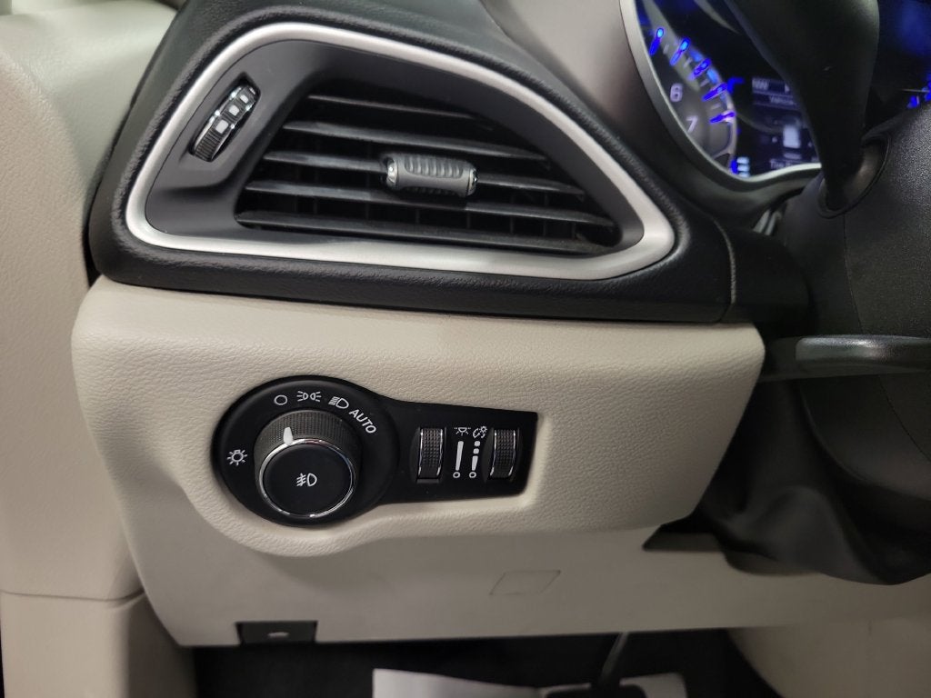 2020 Chrysler Pacifica Touring