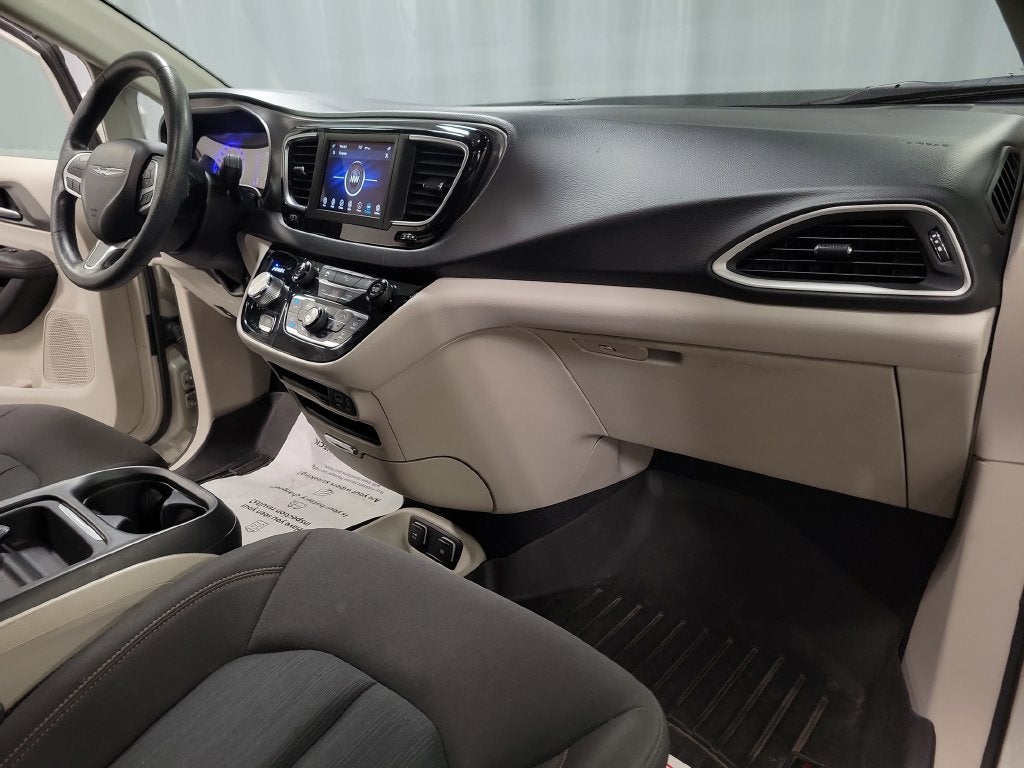 2020 Chrysler Pacifica Touring
