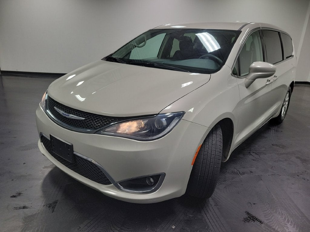 2020 Chrysler Pacifica Touring
