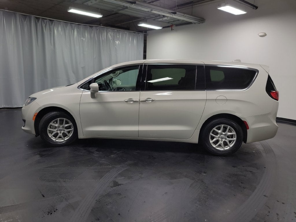 2020 Chrysler Pacifica Touring