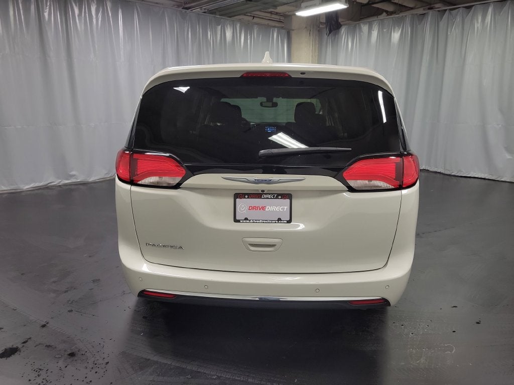 2020 Chrysler Pacifica Touring