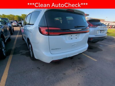 2024 Chrysler Pacifica Touring