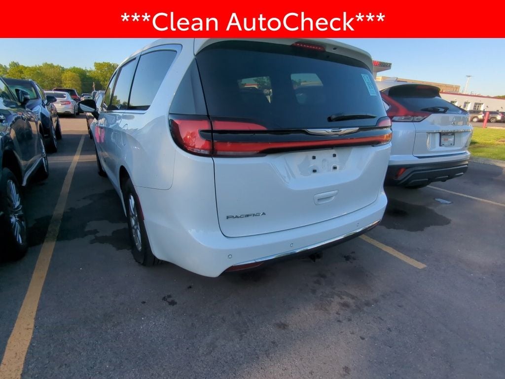 2024 Chrysler Pacifica Touring