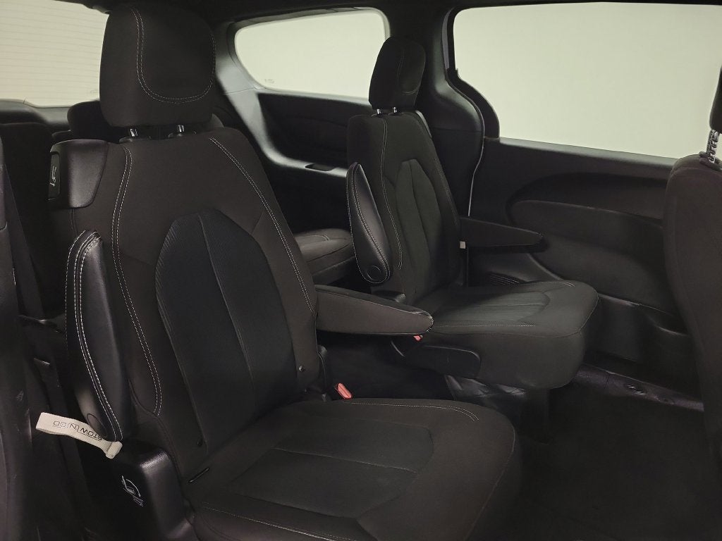 2023 Chrysler Pacifica Touring