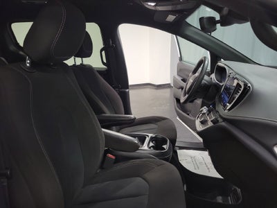 2023 Chrysler Pacifica Touring