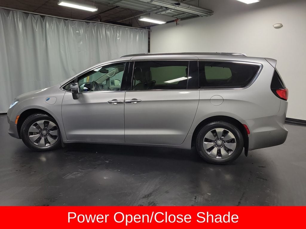 2017 Chrysler Pacifica Hybrid Platinum