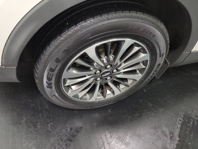 2019 Lincoln Nautilus Select