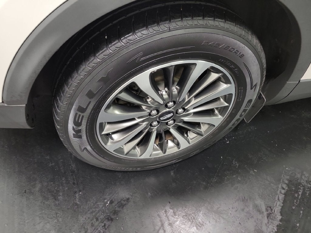 2019 Lincoln Nautilus Select