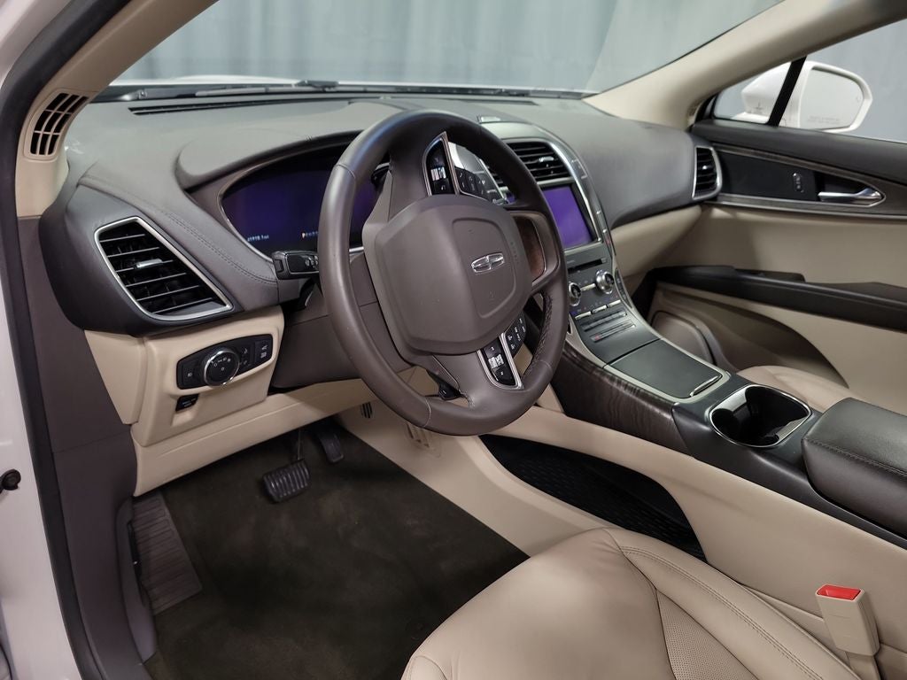 2019 Lincoln Nautilus Select