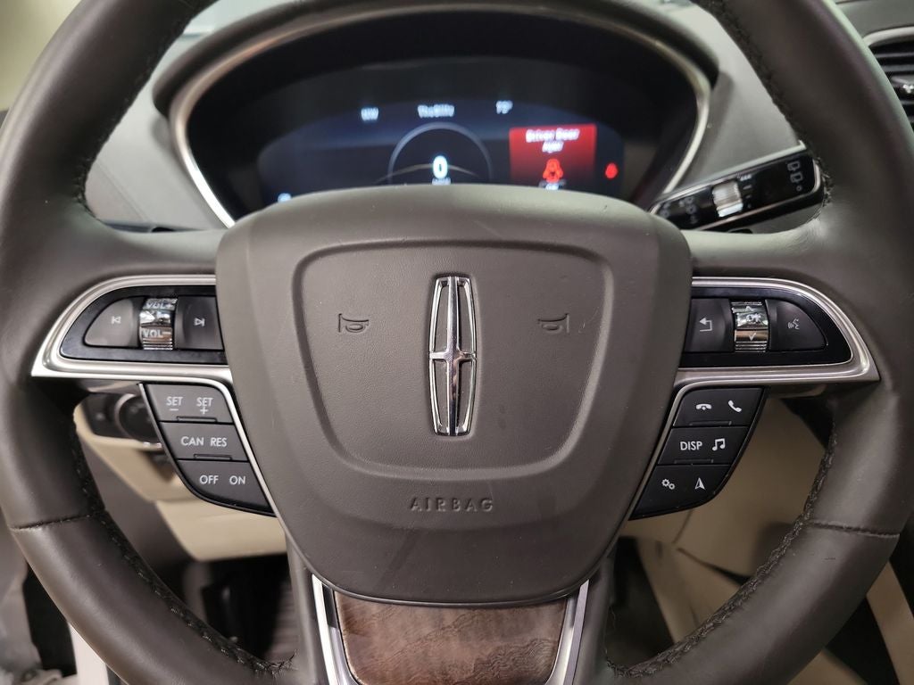 2019 Lincoln Nautilus Select