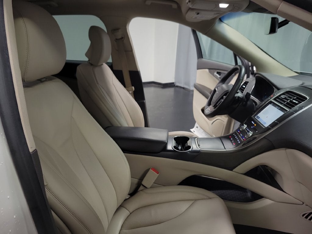 2019 Lincoln Nautilus Select