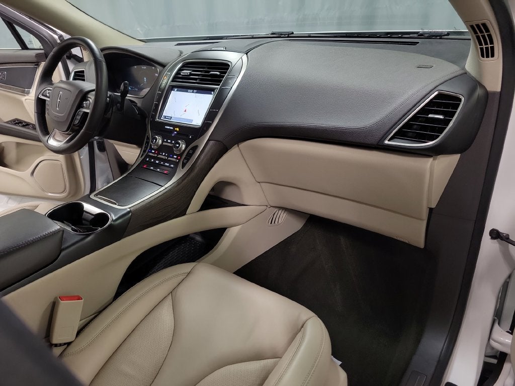 2019 Lincoln Nautilus Select