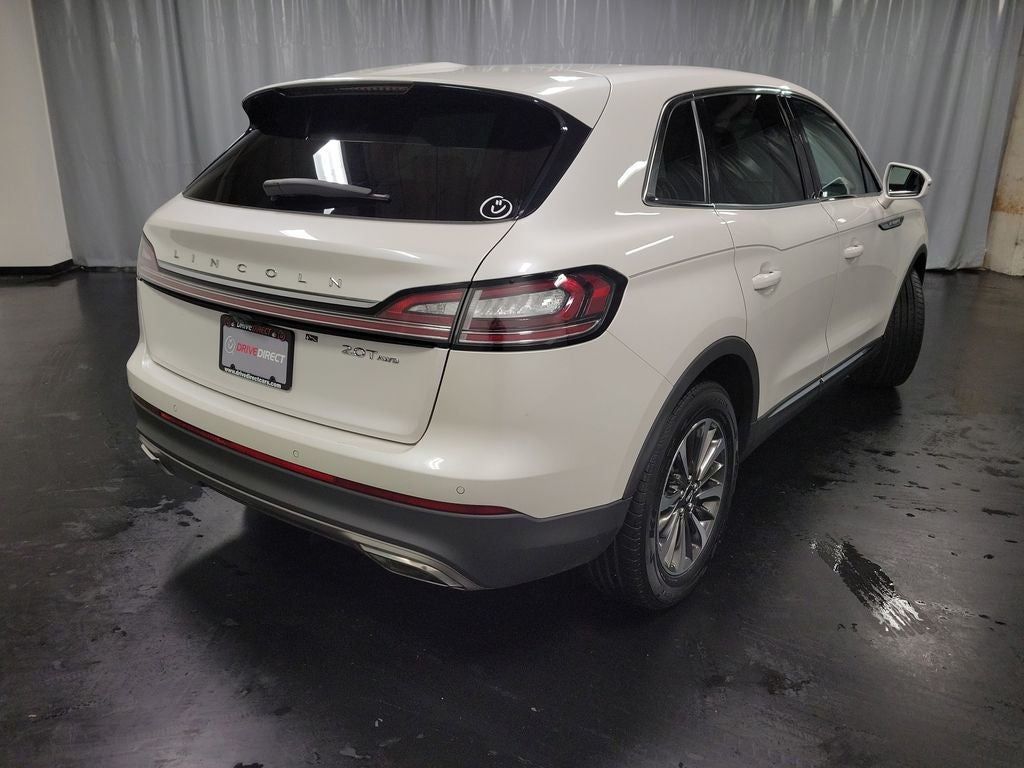 2019 Lincoln Nautilus Select