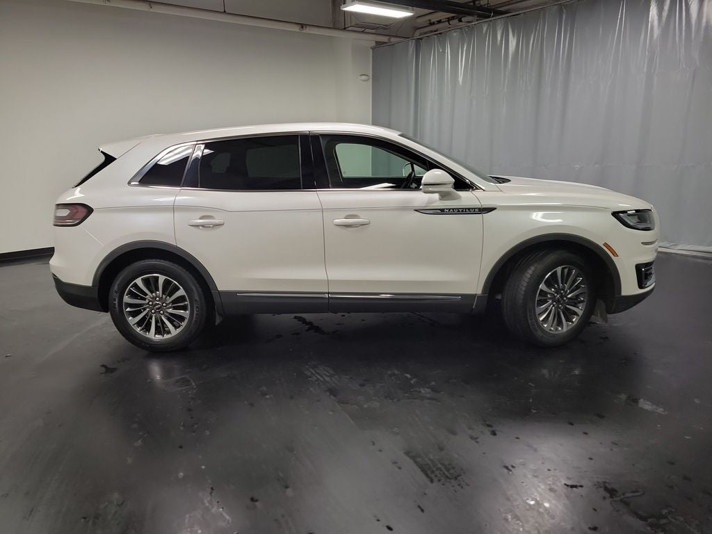 2019 Lincoln Nautilus Select