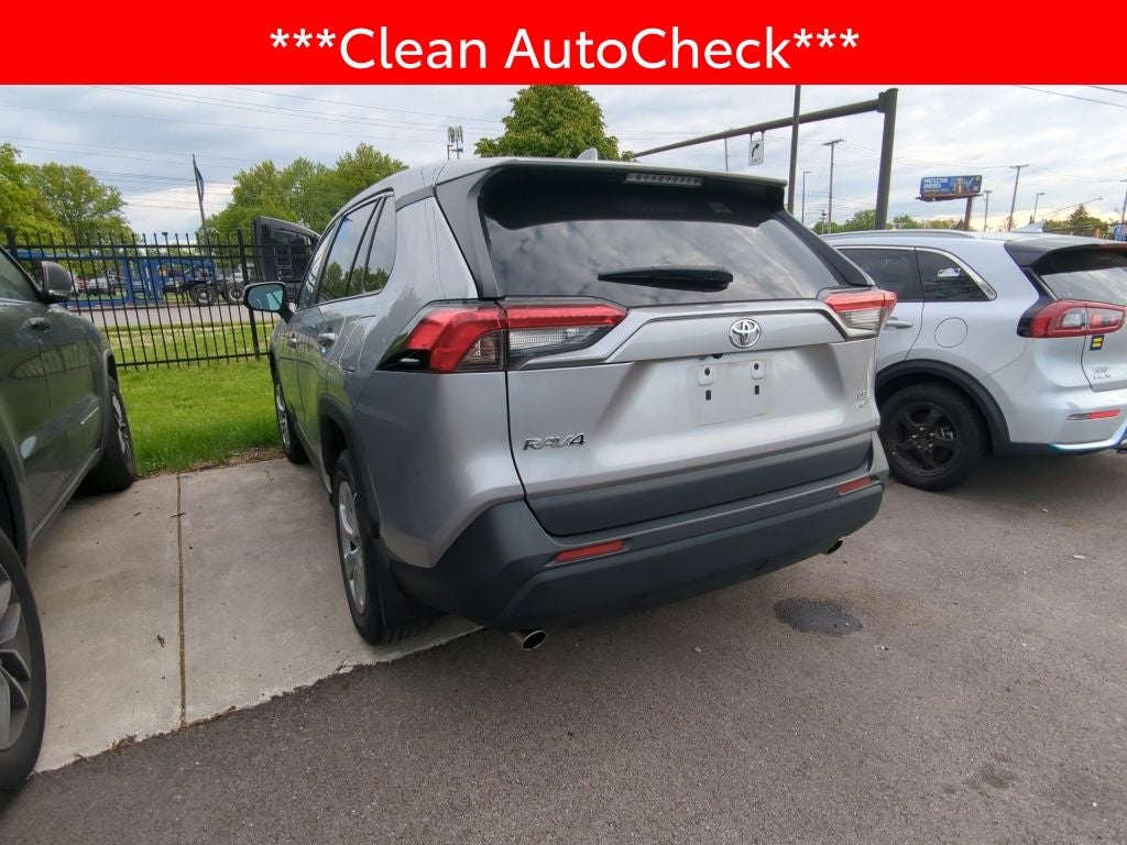 2023 Toyota RAV4 LE