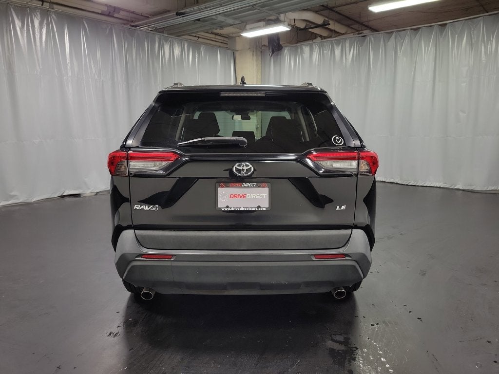 2020 Toyota RAV4 LE