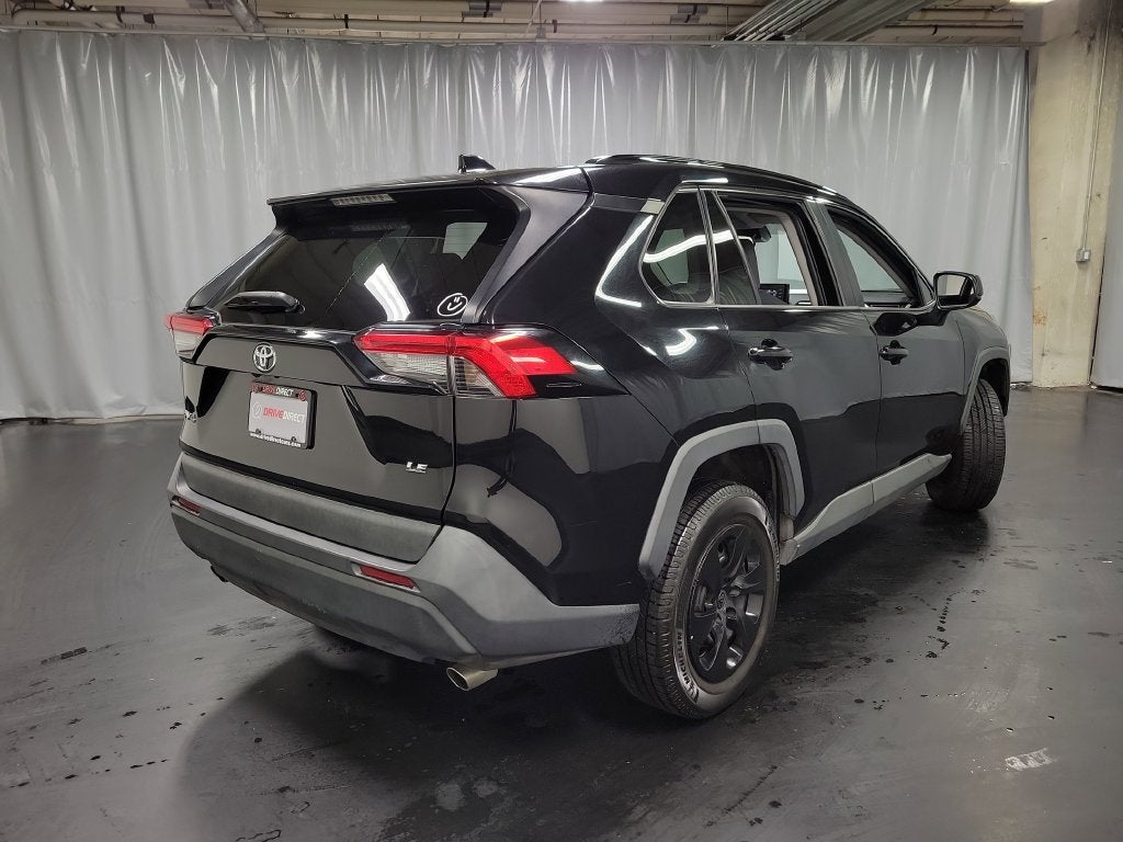 2020 Toyota RAV4 LE