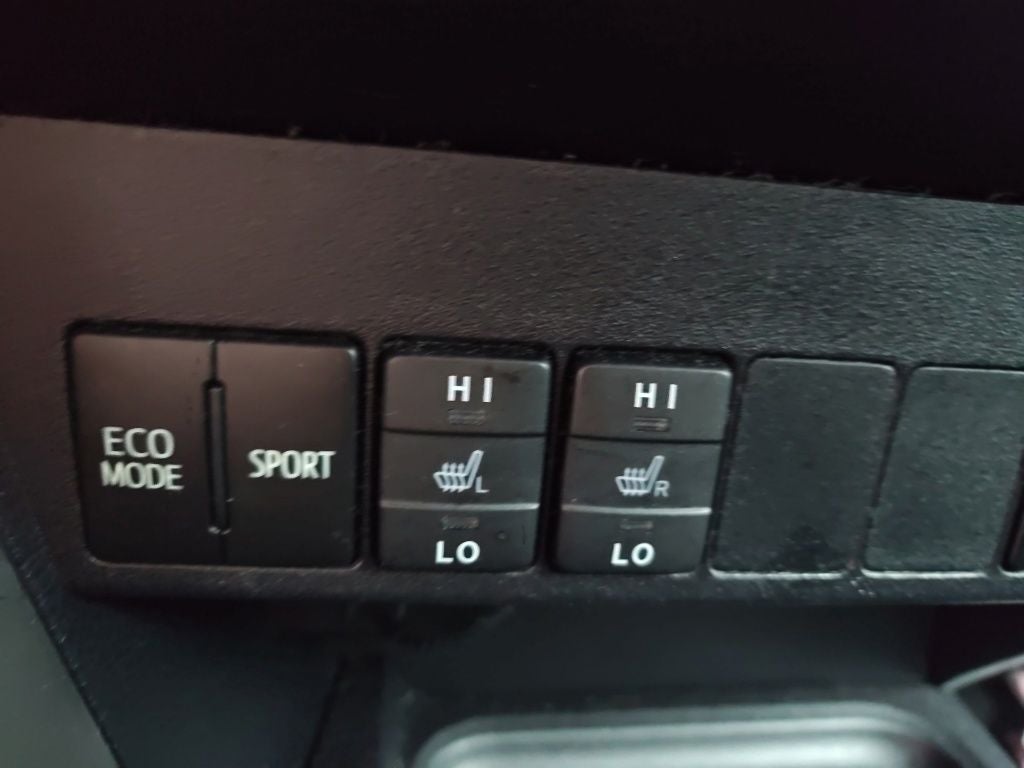 2017 Toyota RAV4 SE