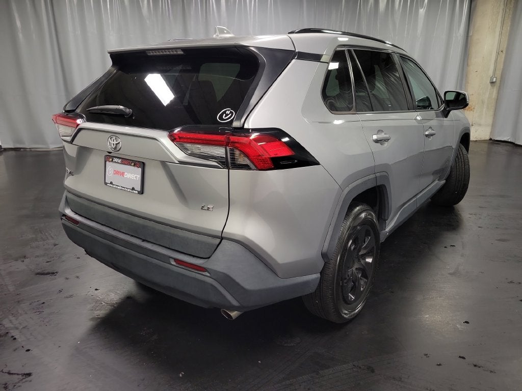2020 Toyota RAV4 LE