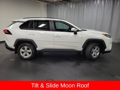 2020 Toyota RAV4 XLE