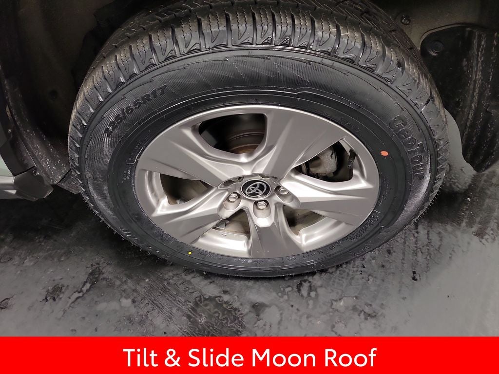 2022 Toyota RAV4 XLE