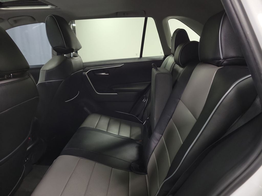 2019 Toyota RAV4 Hybrid XLE