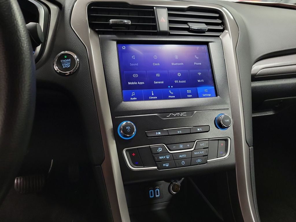 2020 Ford Fusion SE