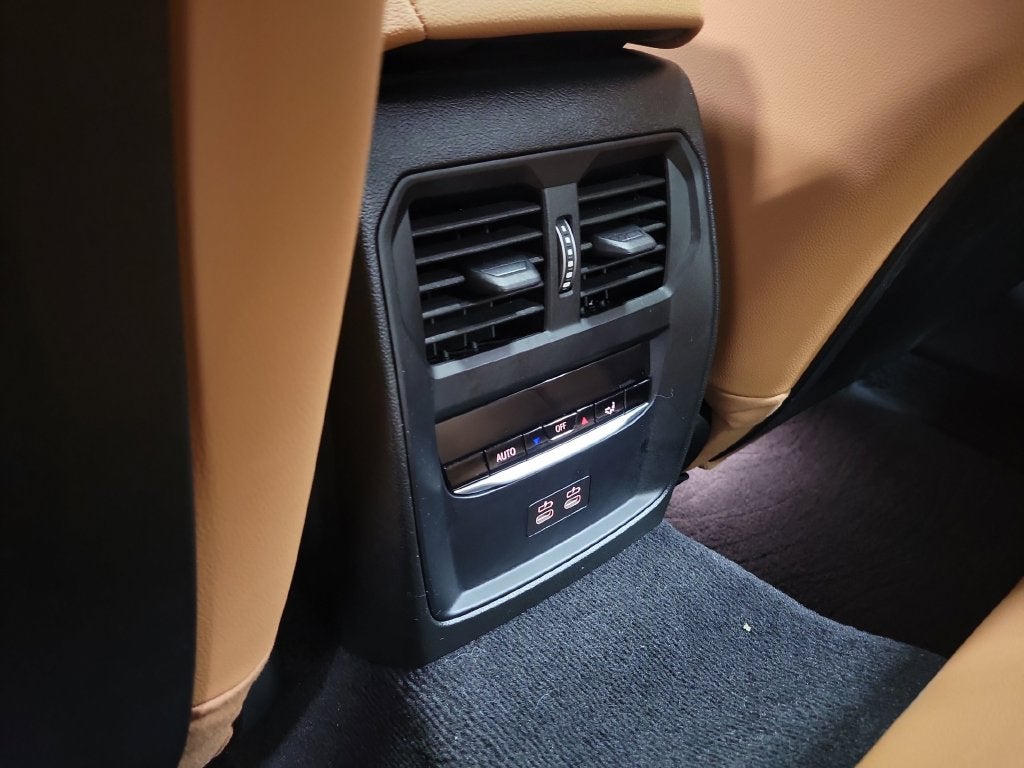 2024 BMW 3 Series 330i xDrive