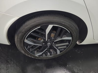 2024 Nissan Versa 1.6 SR