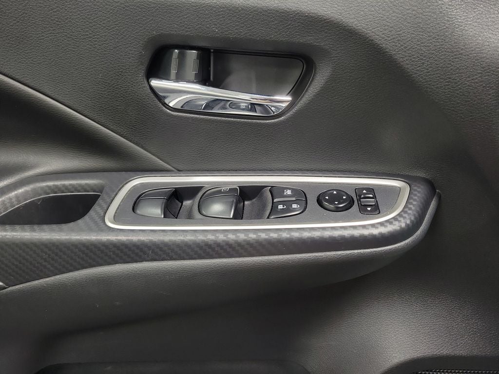 2024 Nissan Versa 1.6 SR
