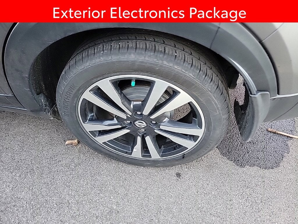 2019 Nissan Kicks SR