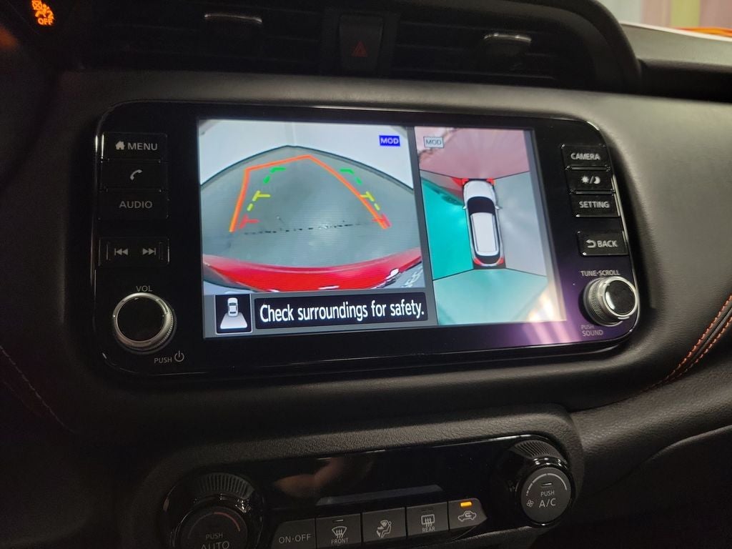 2022 Nissan Kicks SR