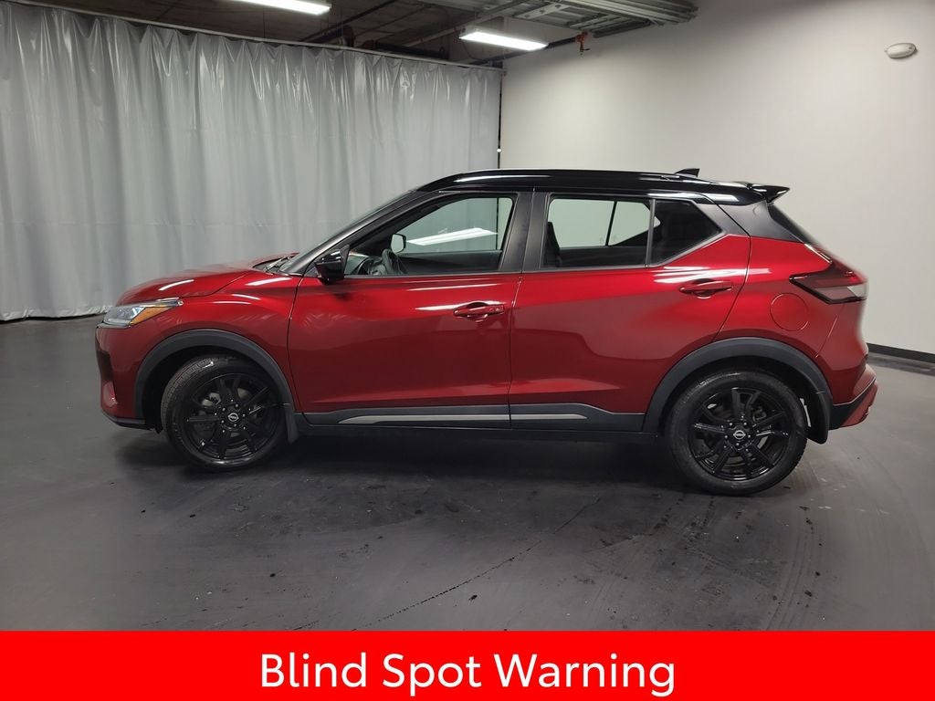 2022 Nissan Kicks SR