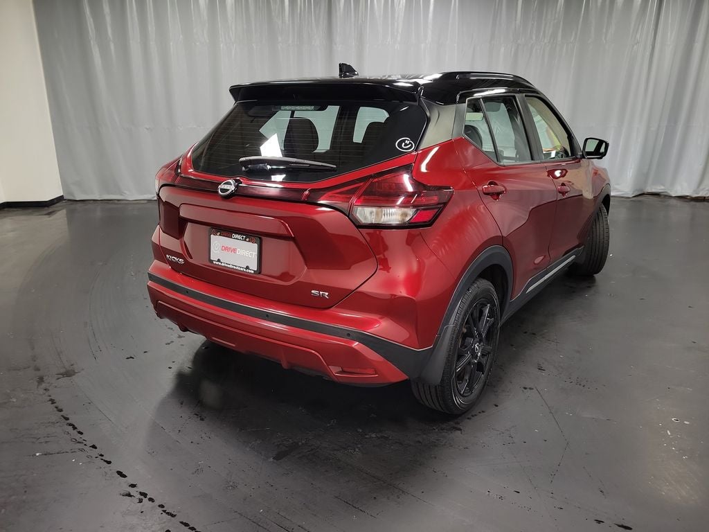 2022 Nissan Kicks SR