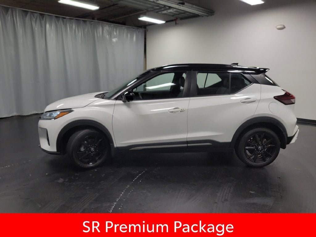 2023 Nissan Kicks SR