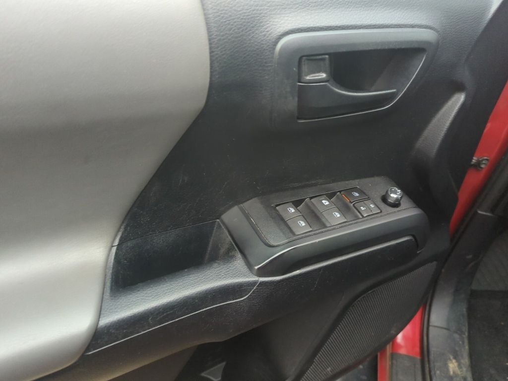 2018 Toyota Tacoma SR V6