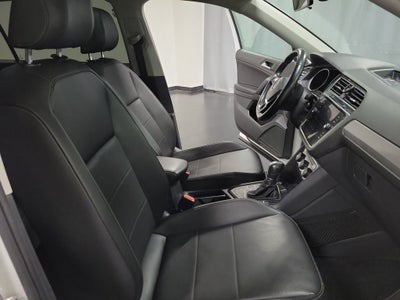 2019 Volkswagen Tiguan 2.0T SE