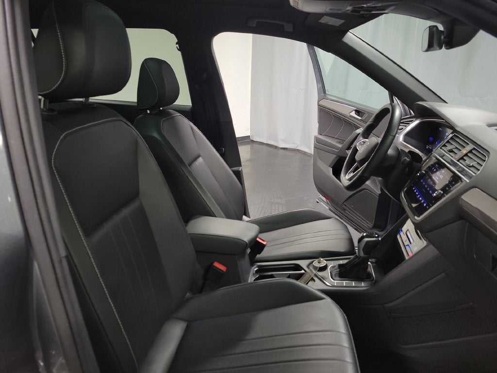 2024 Volkswagen Tiguan 2.0T SE R-Line Black