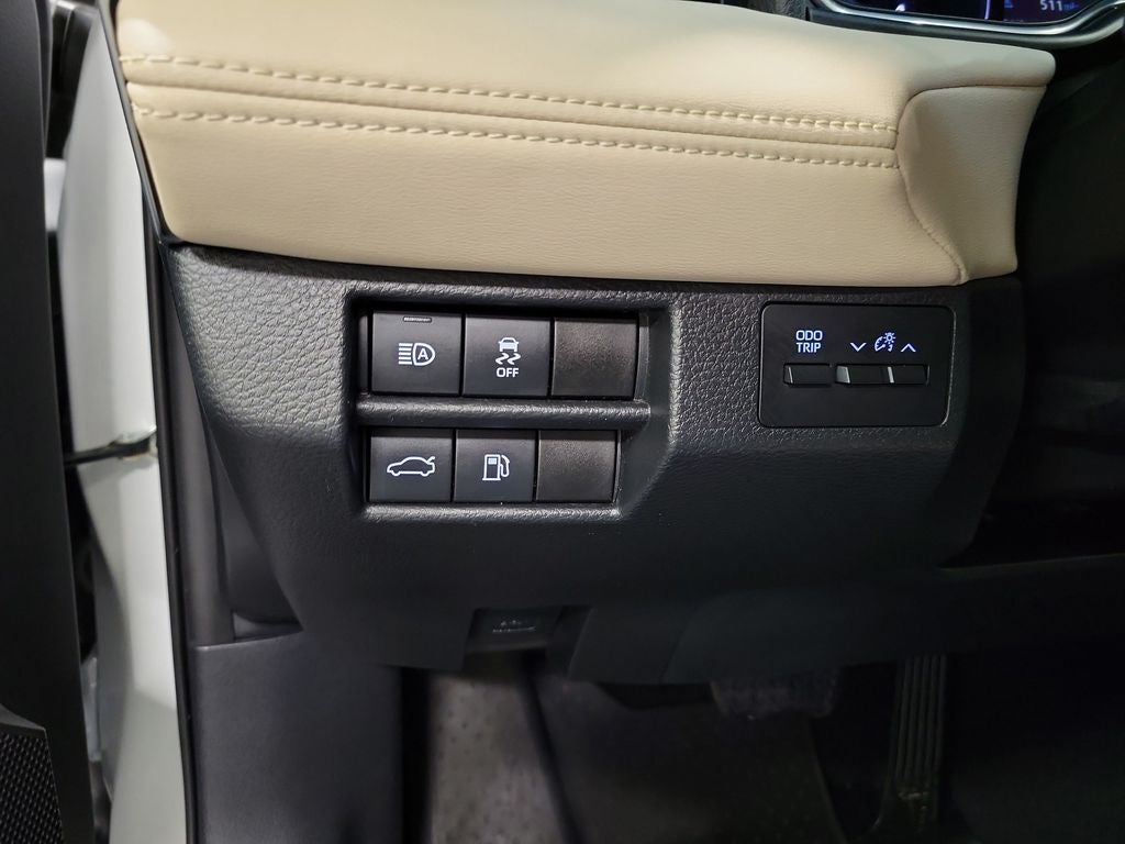 2020 Toyota Avalon Hybrid XLE Plus