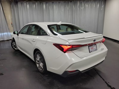 2020 Toyota Avalon Hybrid XLE Plus