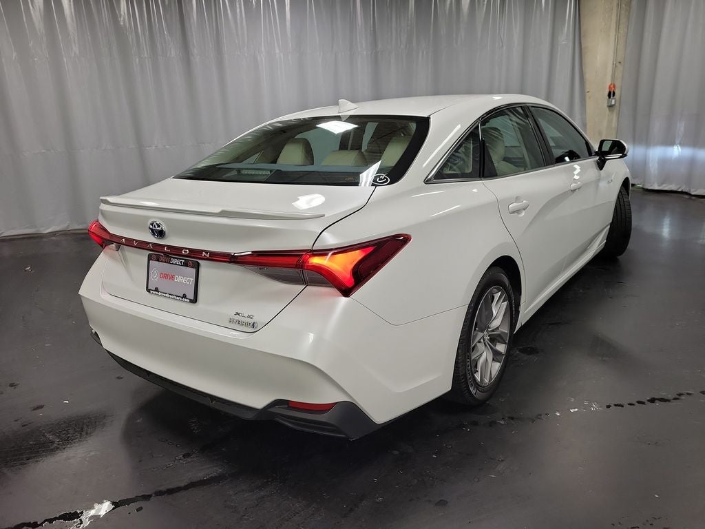 2020 Toyota Avalon Hybrid XLE Plus