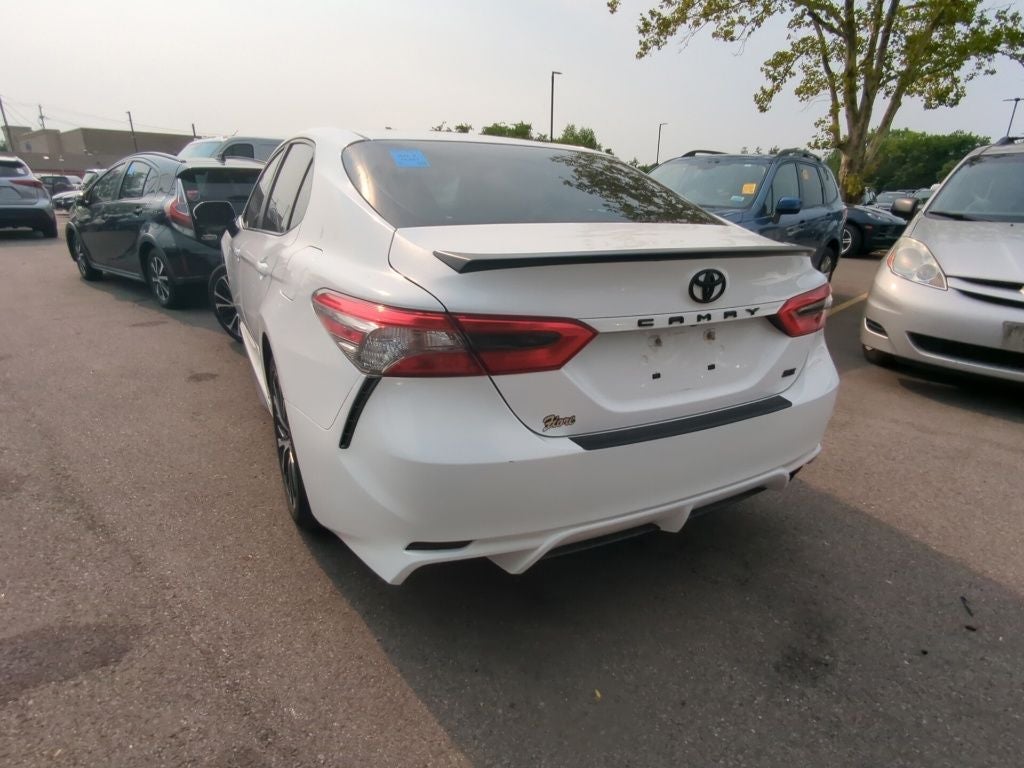 2018 Toyota Camry SE