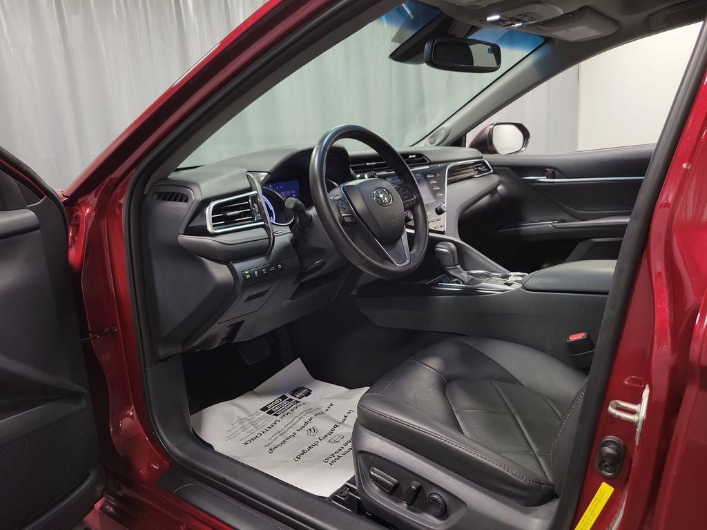 2018 Toyota Camry Hybrid XLE