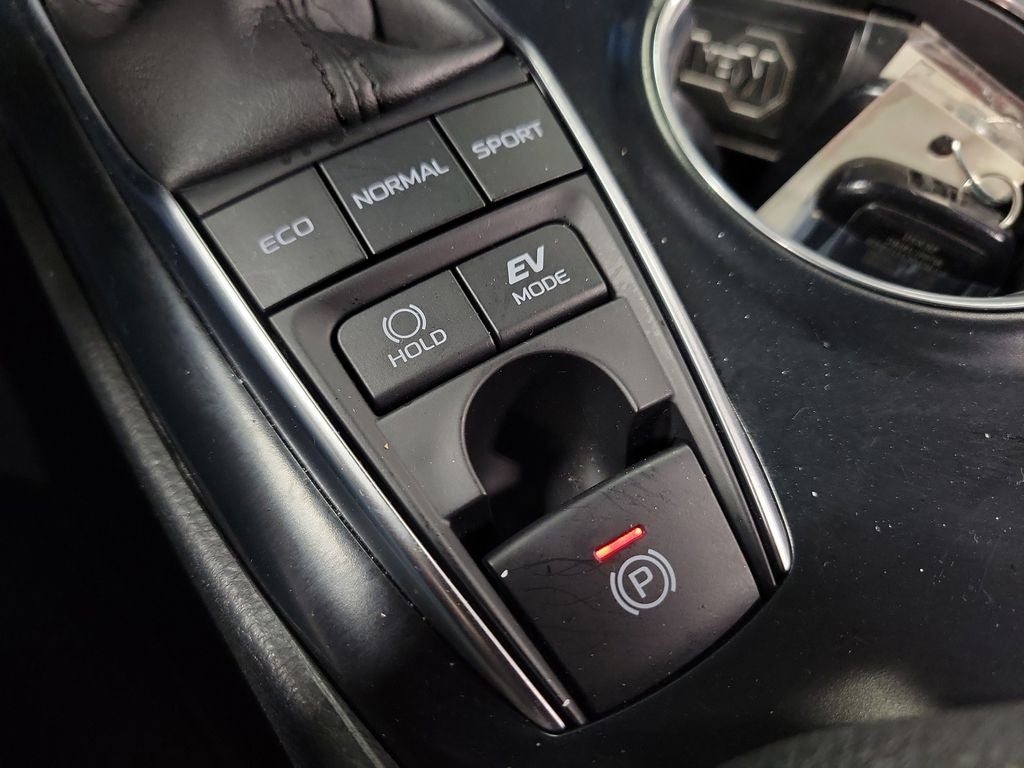 2018 Toyota Camry Hybrid XLE