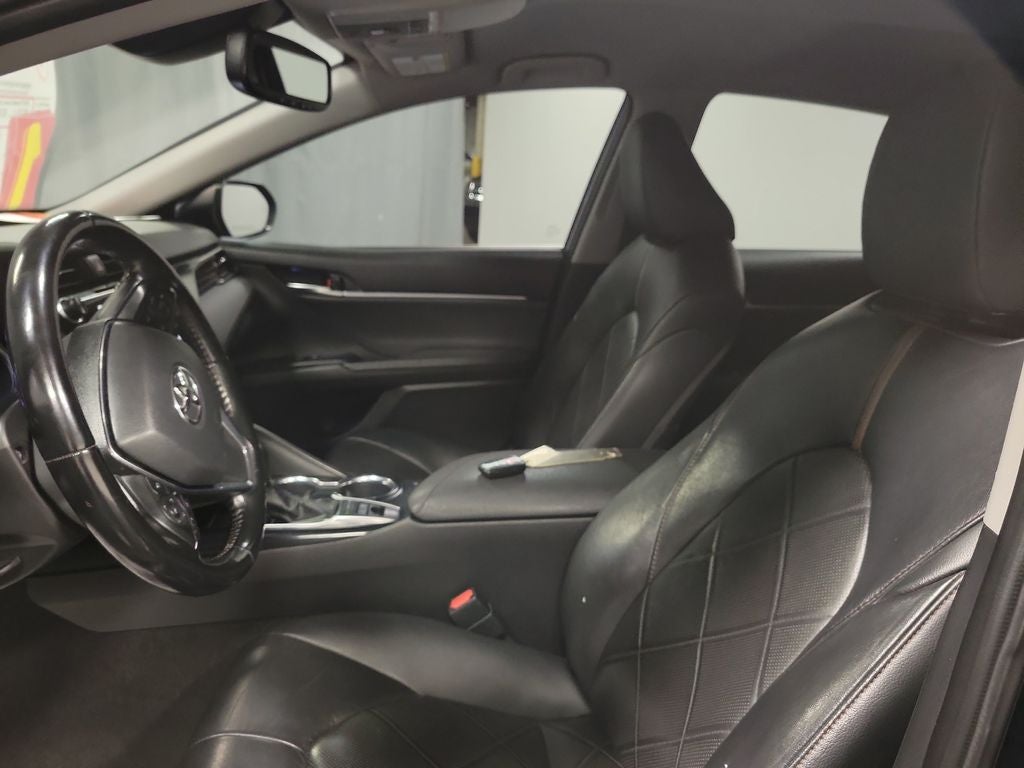 2019 Toyota Camry Hybrid XLE