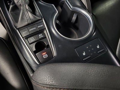 2019 Toyota Camry Hybrid XLE