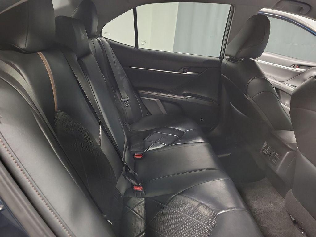 2019 Toyota Camry Hybrid XLE